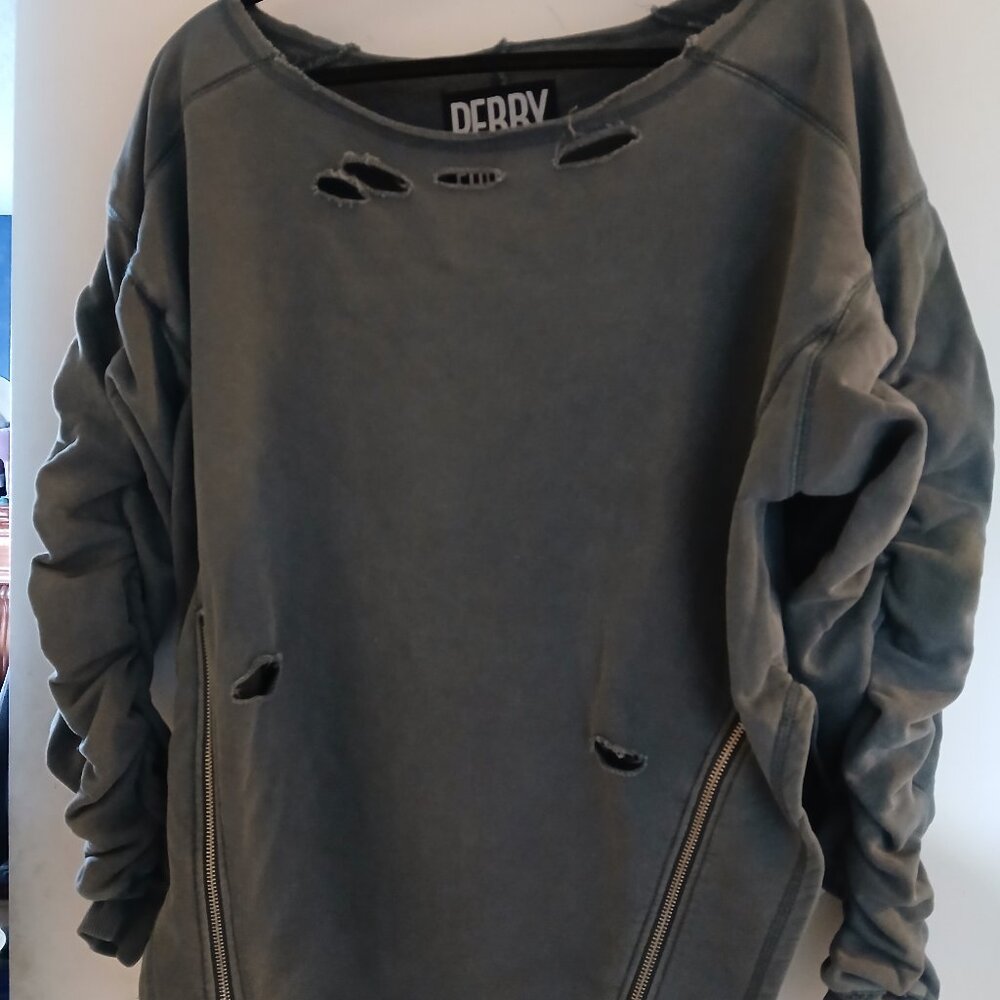 PEBBY FOREVEE Distressed Sweatshirt w/ Zippers on front/ rushed sleeves SZ L/XL